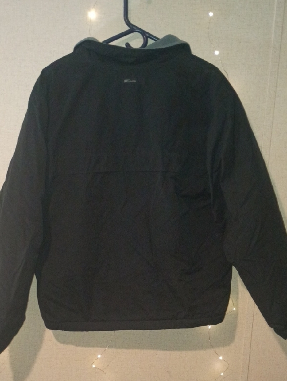 Columbia Men's Black Jacket with Grey Fleece Collar - Picture 3 of 6
